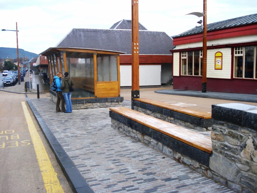 Bespoke timber shelters and furniture at Aviemore Station